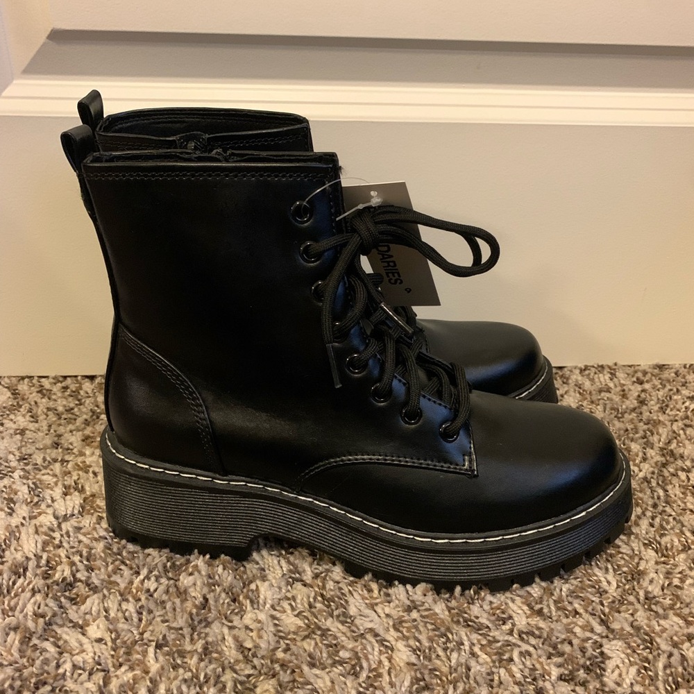 NWT Black Combat Boots - No Boundaries - Women’s size 9